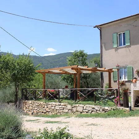 Alle Preci Сasa de vacaciones Santa Restituta